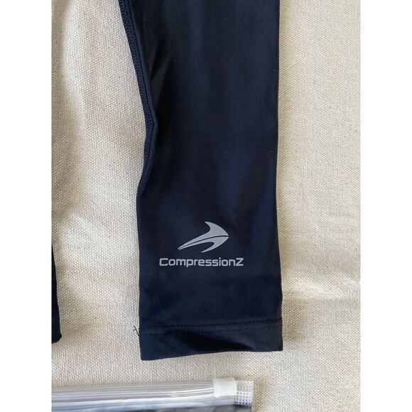 CompressionZ Compression Arm Sleeves for Men Women - Black - Size M NWT - Picture 2 of 7
